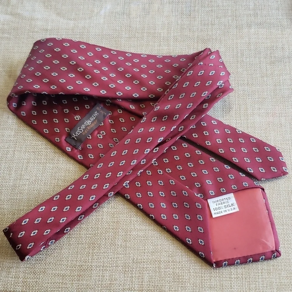 Yves Saint Laurent 100% silk mens tie